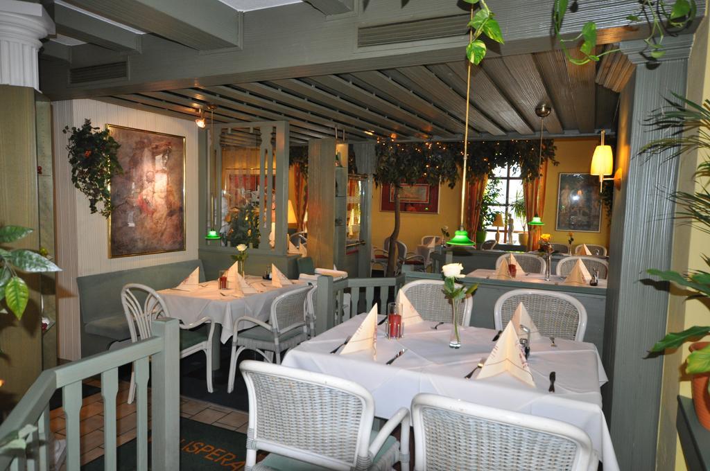 Hotel Restaurant "Athen" Munstermaifeld Exterior photo